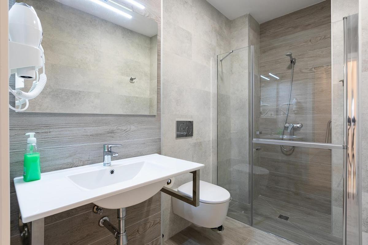 Apartamentos Guerrero 3 Torre Del Mar Luaran gambar