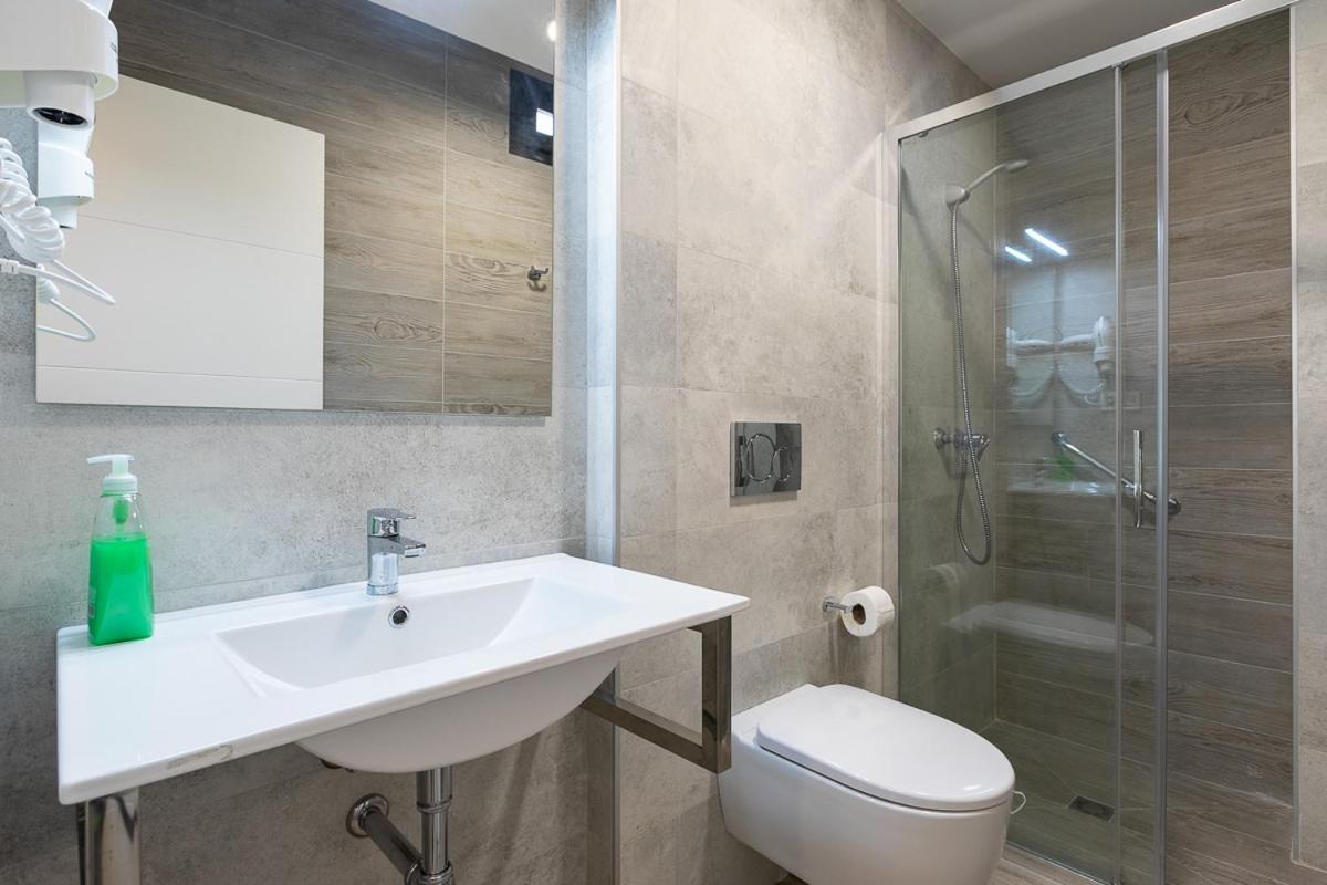 Apartamentos Guerrero 3 Torre Del Mar Luaran gambar