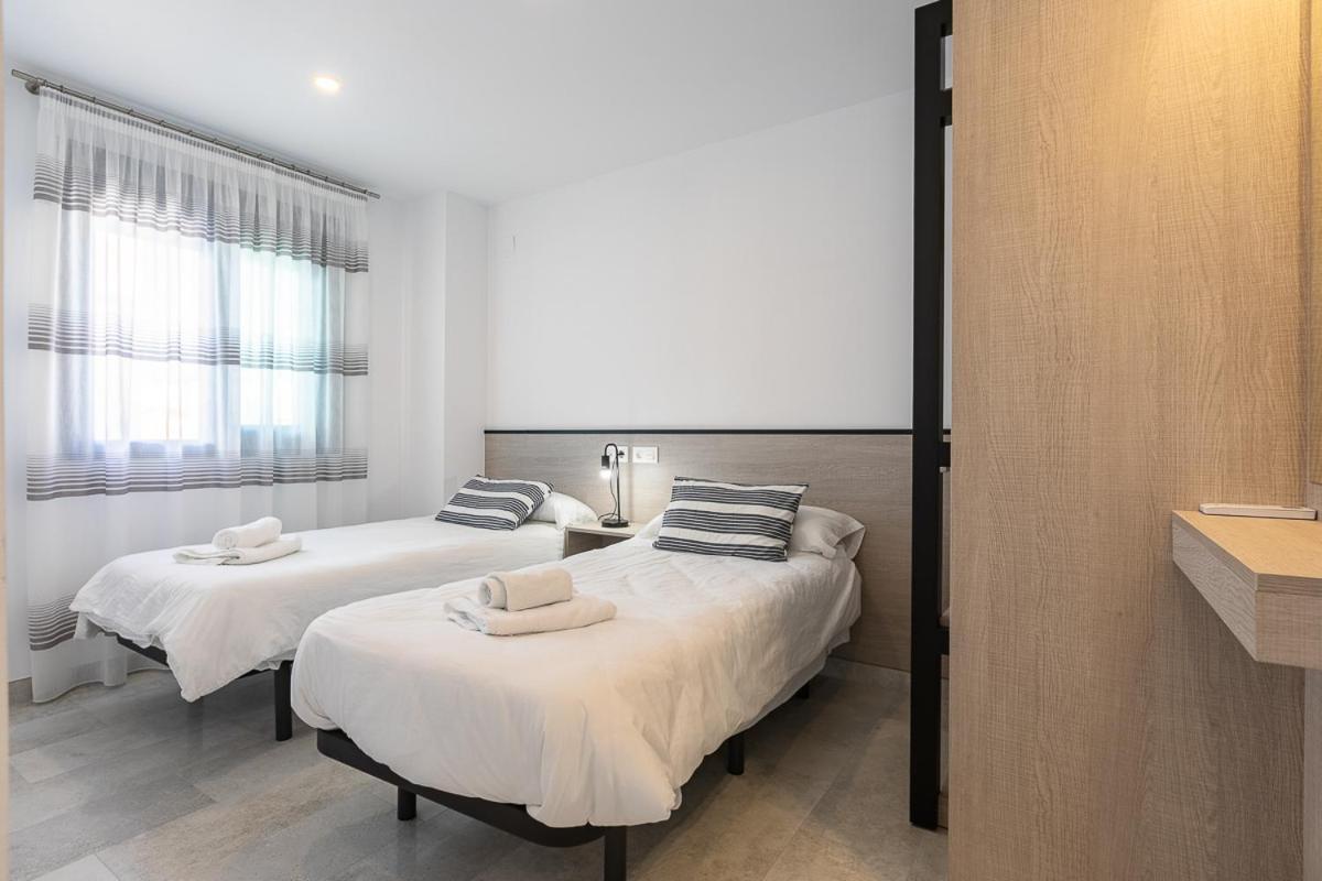 Apartamentos Guerrero 3 Torre Del Mar Luaran gambar